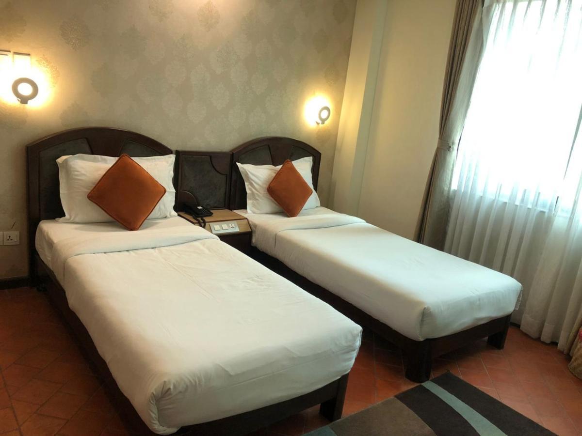 Dahlia Boutique Hotel Pokhara Exteriör bild