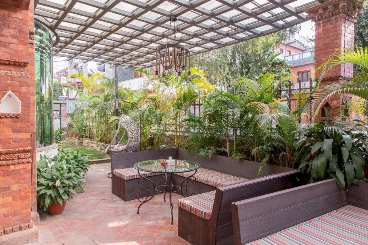 Dahlia Boutique Hotel Pokhara Exteriör bild