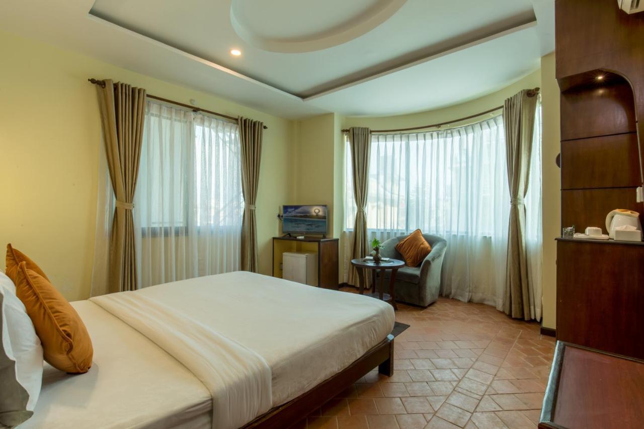 Dahlia Boutique Hotel Pokhara Exteriör bild