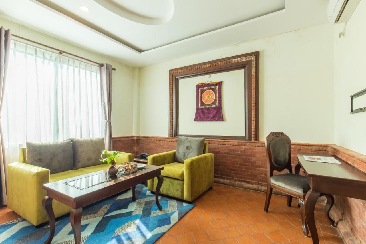 Dahlia Boutique Hotel Pokhara Exteriör bild
